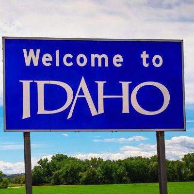 welcome-idaho-state-sign-78830967-a8289c18-800h